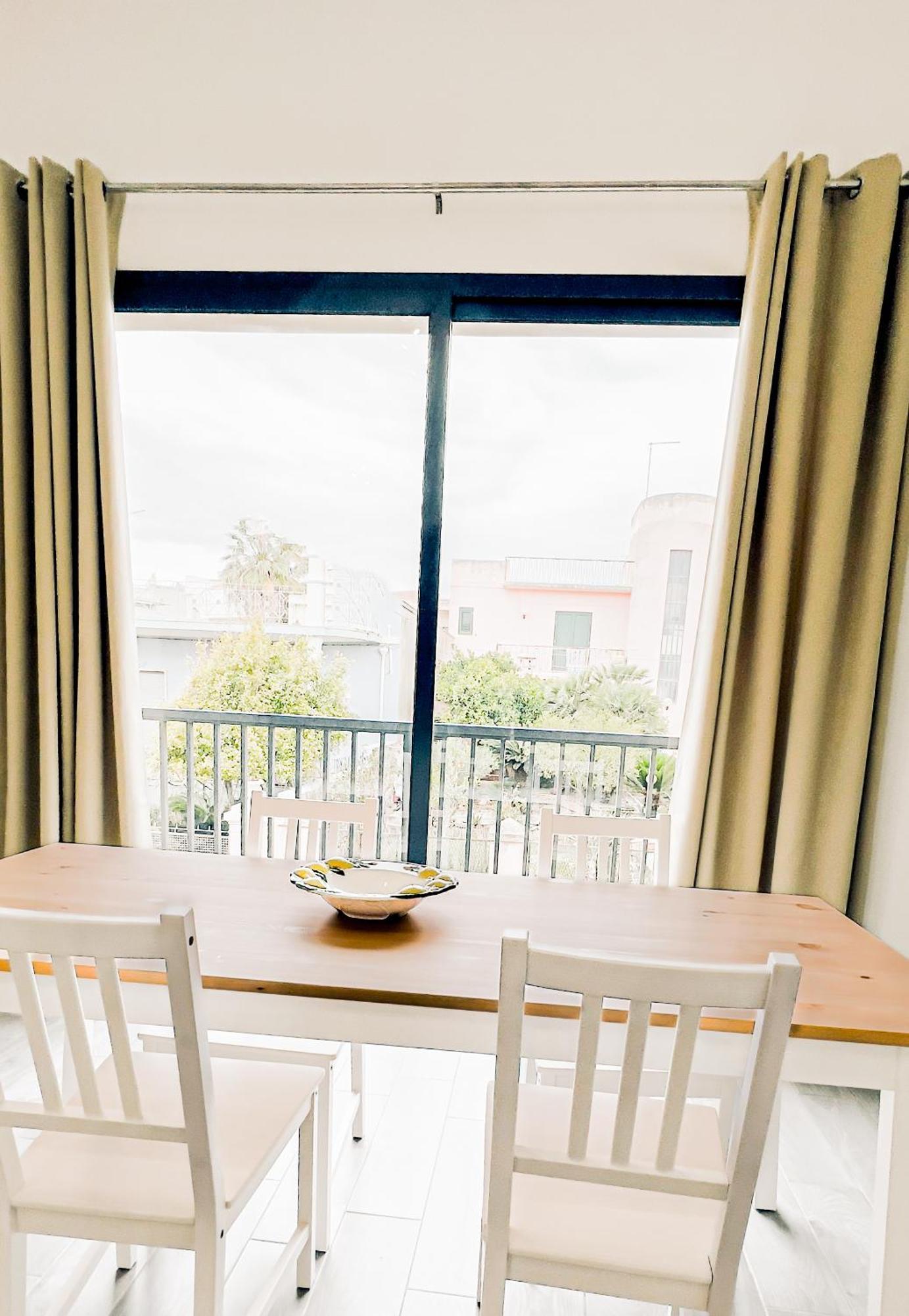 Zagare & Mare Apartment ดอนนาลูกาตา ภายนอก รูปภาพ